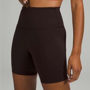Lululemon Wunder Train Short 6” inseam in French Press
